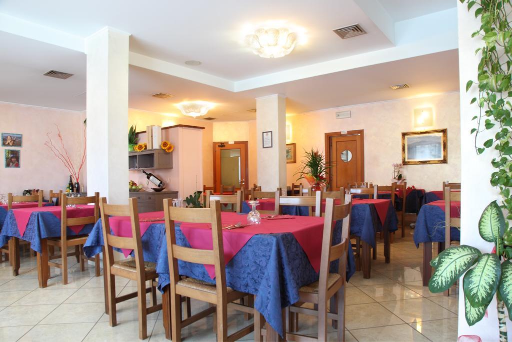 Hotel L'Incontro Galzignano Terme Eksteriør billede